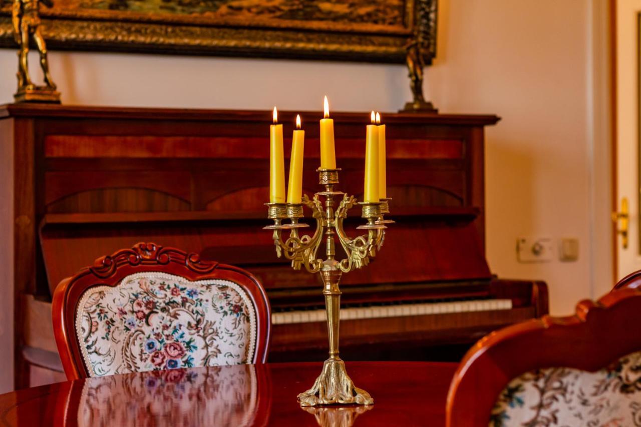 Classic Style Apartment In The Center Of Riga Eksteriør billede